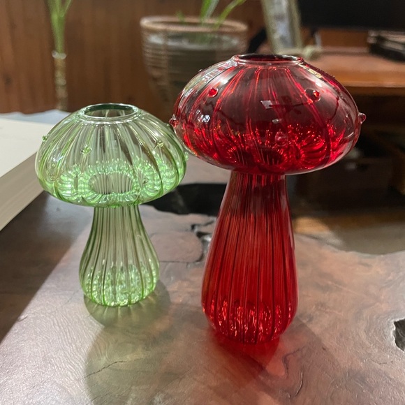 Glass Mushroom Plant Propagation Decor - Picture 2 of 3